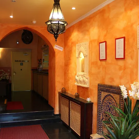 Ξενοδοχείο Family 3*